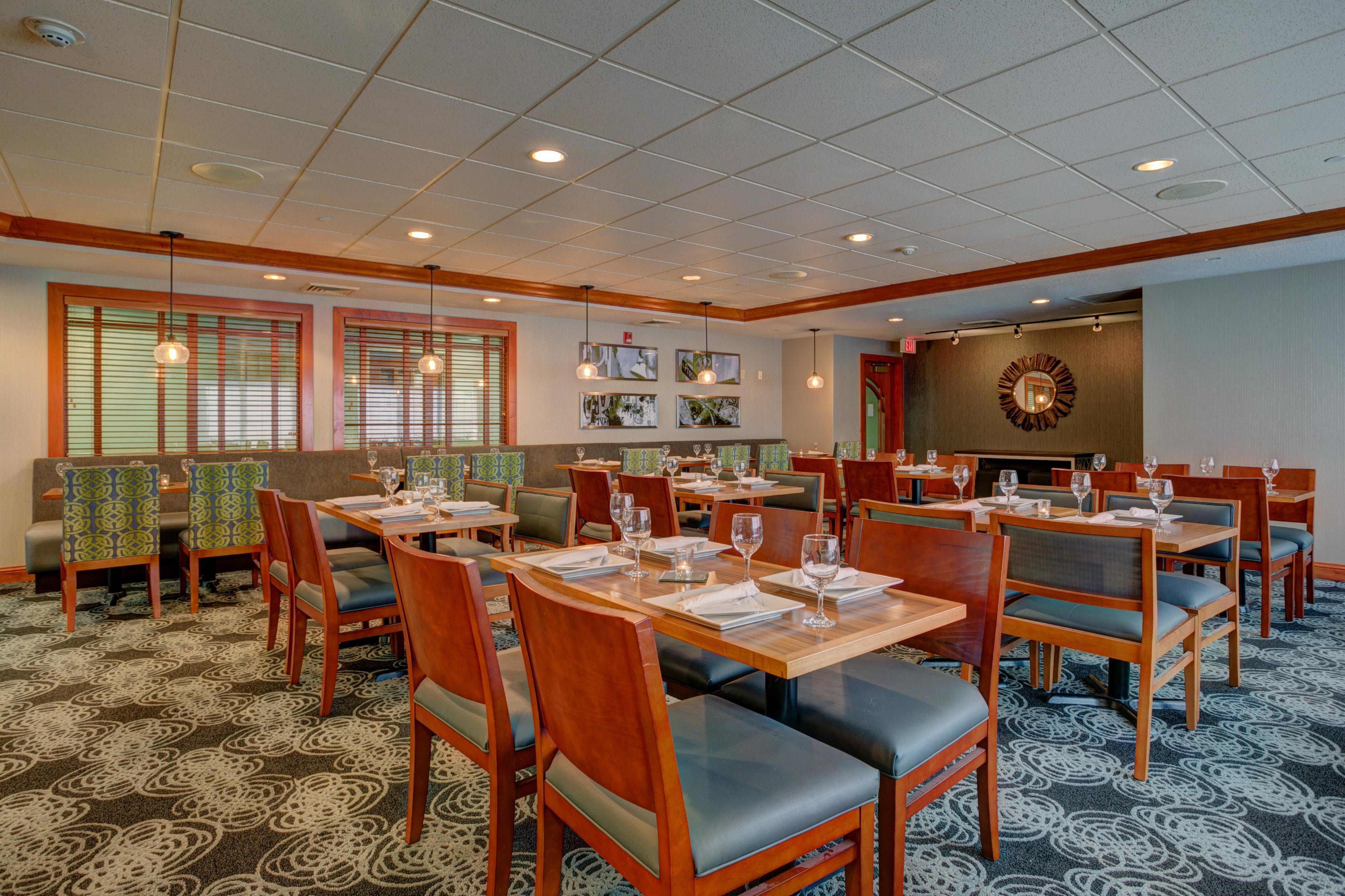 Holiday Inn Milwaukee Airport By Ihg Экстерьер фото