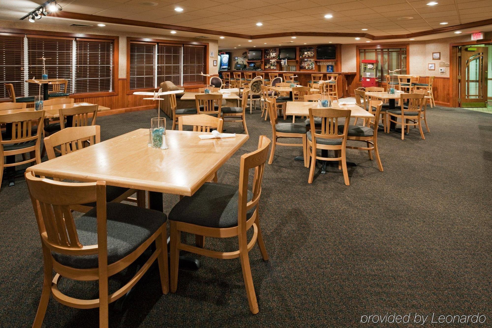 Holiday Inn Milwaukee Airport By Ihg Экстерьер фото