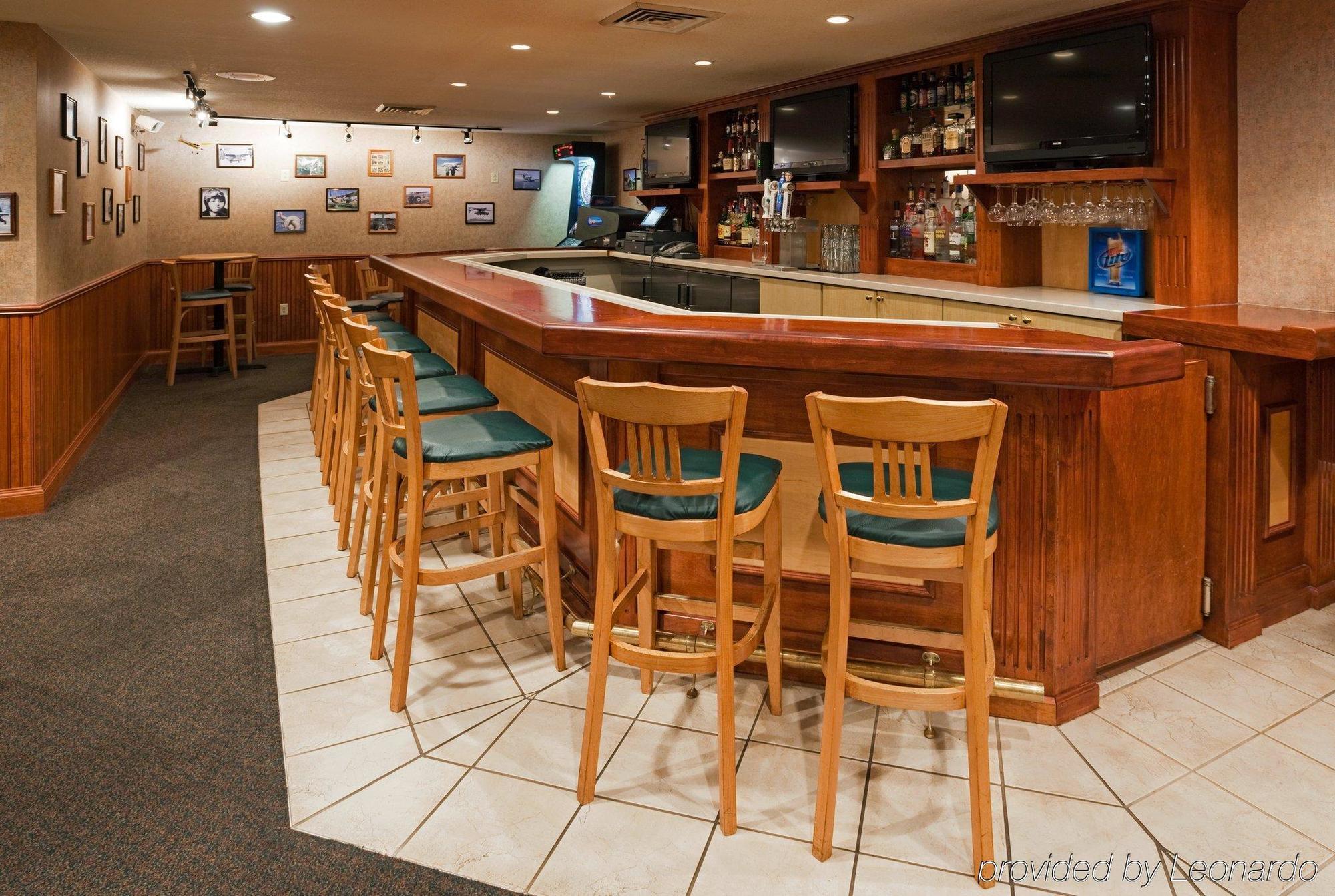 Holiday Inn Milwaukee Airport By Ihg Экстерьер фото
